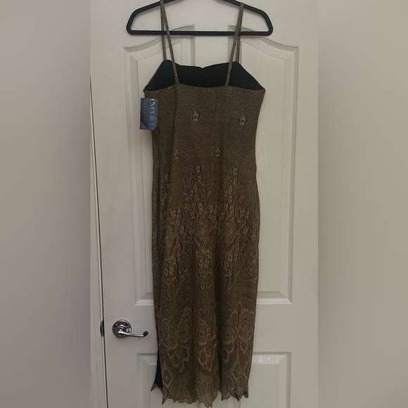 NWT-Vintage NAHDREE Lifestyle Gold Color Overlay Black  Silts Zipper Dress. 10. - Picture 7 of 8